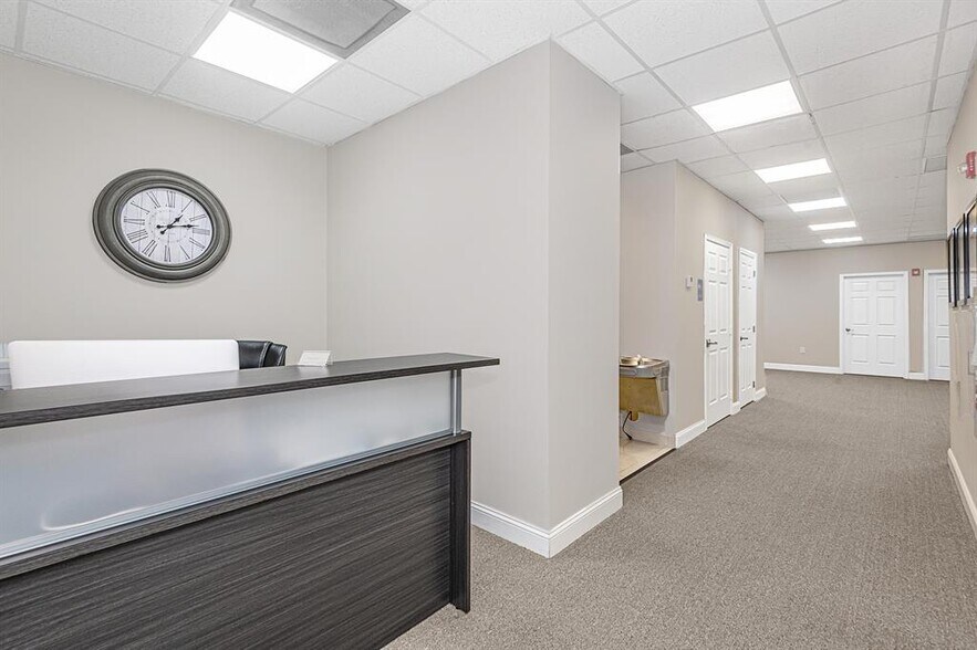 More Photos Of 7301 Wiles Rd, Coral Springs Medical For Lease