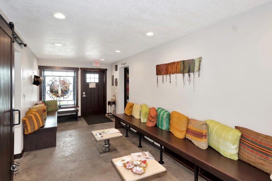 More Photos Of 1015 Colfax St, Crescent City Restaurant For Sale