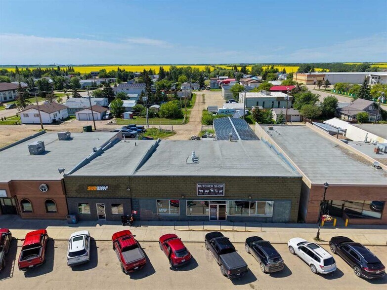 More Photos Of 17 Main St Sw, Falher Storefront For Sale