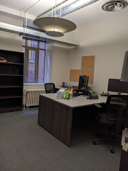 More Photos Of 372 Bay St, Toronto Office For Lease