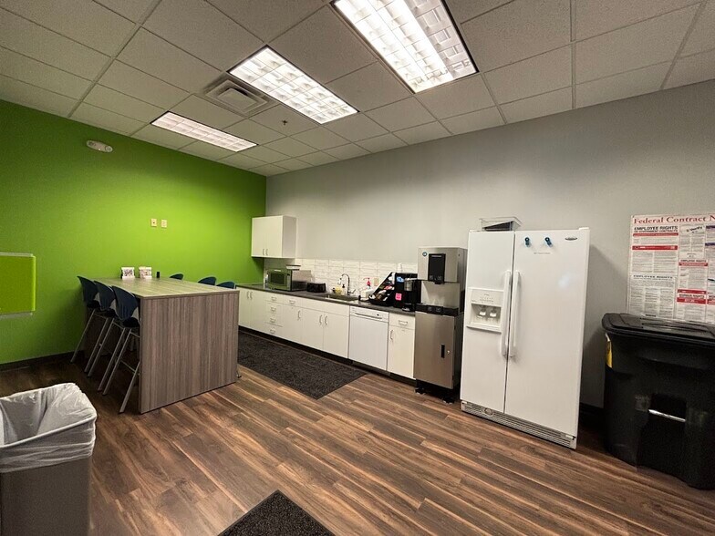 More Photos Of 4249 Easton Way, Columbus Office For Lease