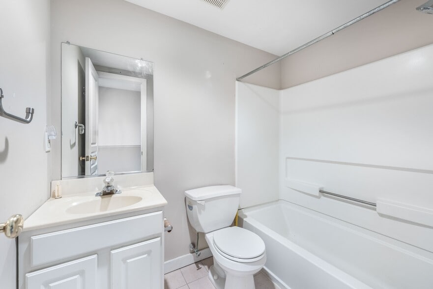 More Photos Of 919-921 Lombard St, Philadelphia Apartments For Sale