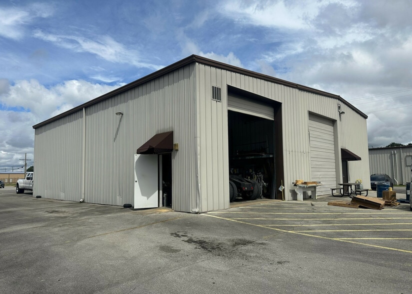 More Photos Of 201 Pride Ln, Decatur Unknown For Lease