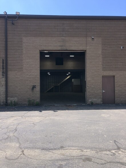 More Photos Of 662 Clark Rd, Tewksbury Warehouse For Lease