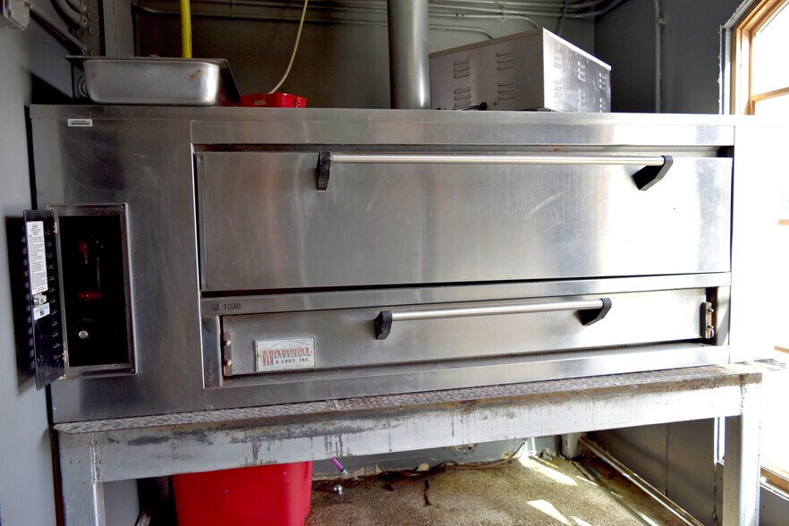 More Photos Of 124 E G.E. Patterson Ave, Memphis Restaurant For Sale