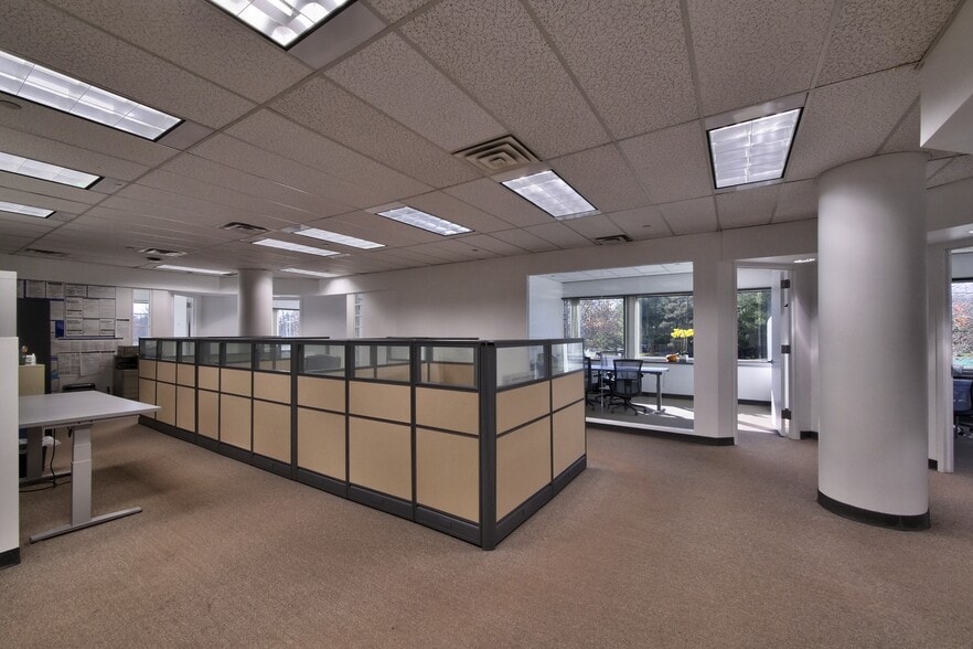More Photos Of 135 Route 202/206, Bedminster Office For Lease