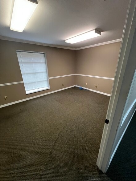 More Photos Of 4401 Gary Ave, Fairfield Office For Sale