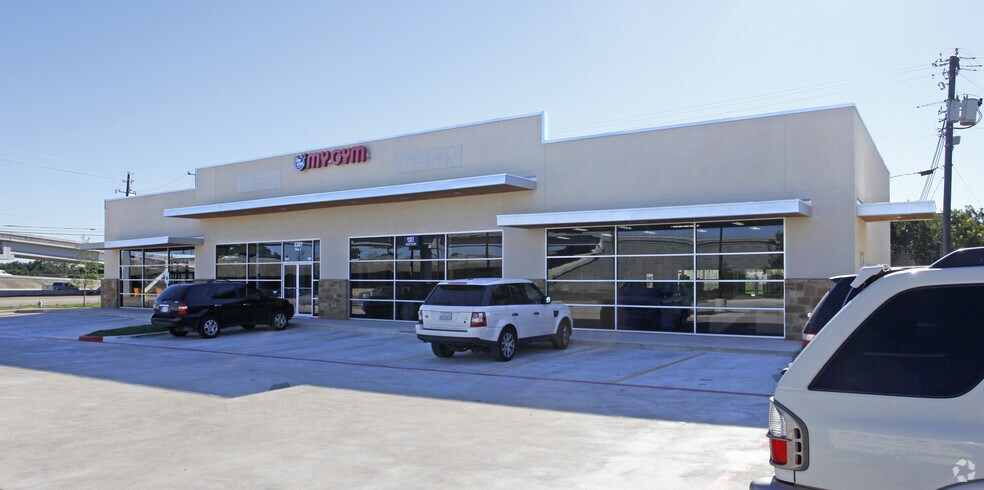 More Photos Of 5307 W Us-290, Austin Freestanding For Lease