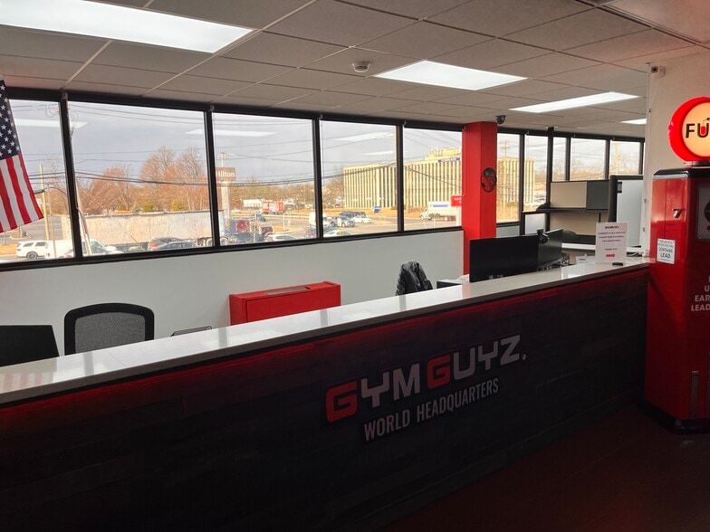 More Photos Of 600 Broadhollow Rd, Melville Office For Lease