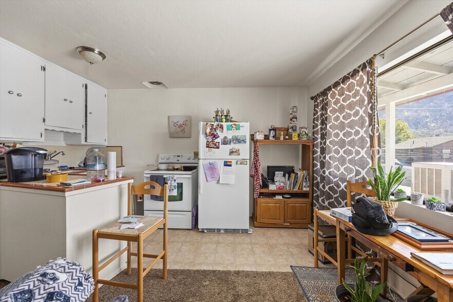 More Photos Of 16 Tobias St, Kernville Storefront Retail Residential For Sale