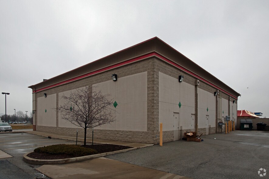 More Photos Of 3260 Rider Trl S, Earth City Storefront For Lease