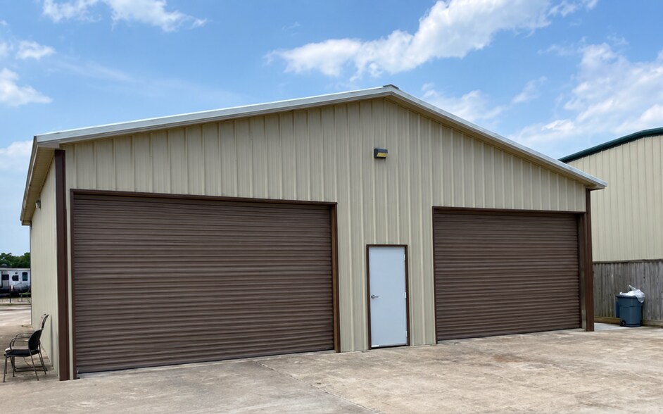 Primary Photo Of 131 Cora St, Freeport Warehouse For Sale