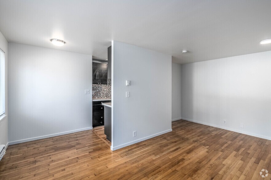 More Photos Of 512 5th Ave W, Seattle Apartments For Sale