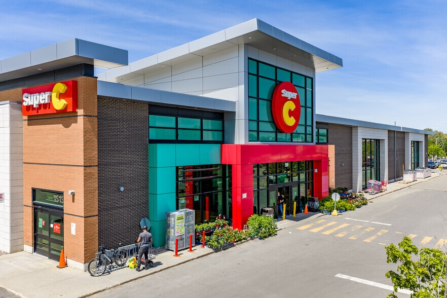 More Photos Of 1515-1605 Boul Marcel-Laurin, Montréal General Retail For Lease
