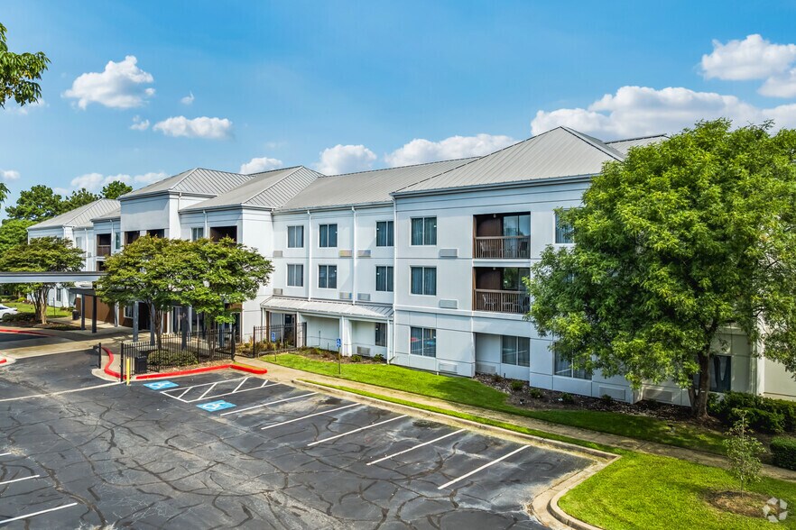 More Photos Of 3076 Kirby Pky, Memphis Hotel For Sale
