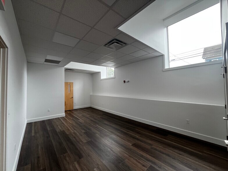 More Photos Of 75 Bacon St, Biddeford Religious Facility For Lease