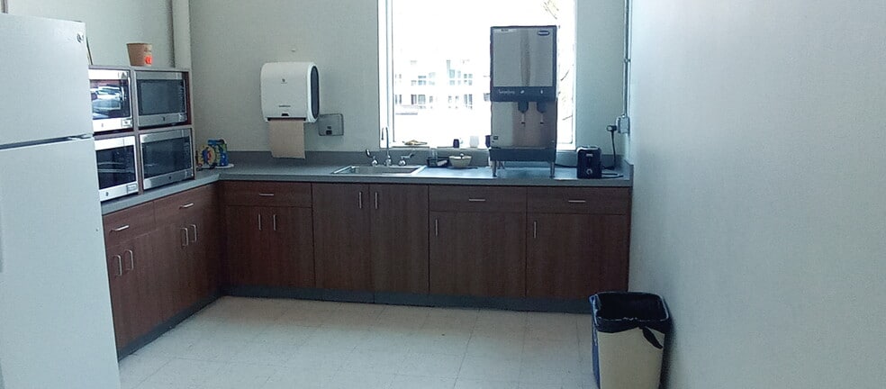 More Photos Of 830 Knitting Mills Way, Wyomissing Loft Creative Space For Lease