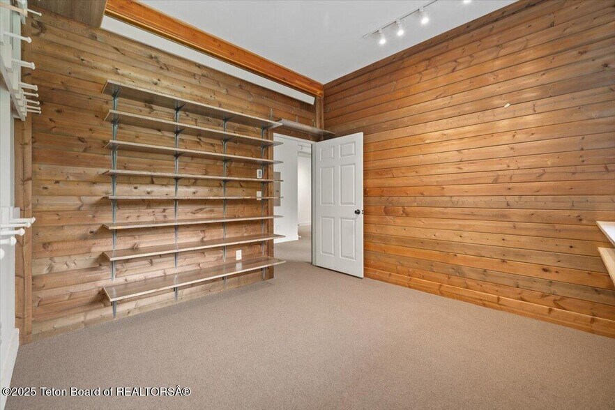 More Photos Of 1921 N Moose Wilson Rd, Wilson Office Residential For Sale