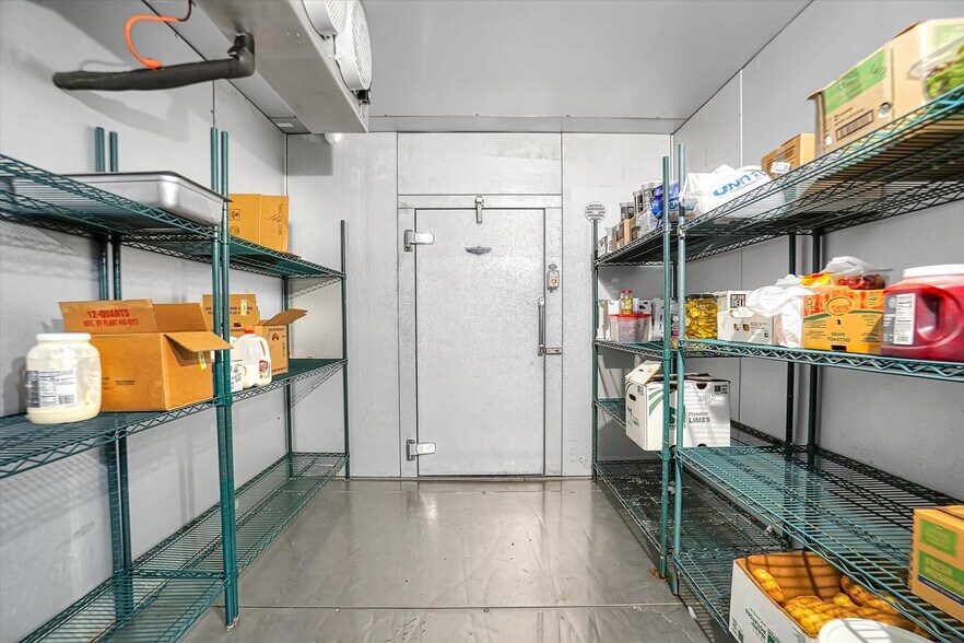 More Photos Of 23894 S Frontage Rd, Weatherford Bar For Sale