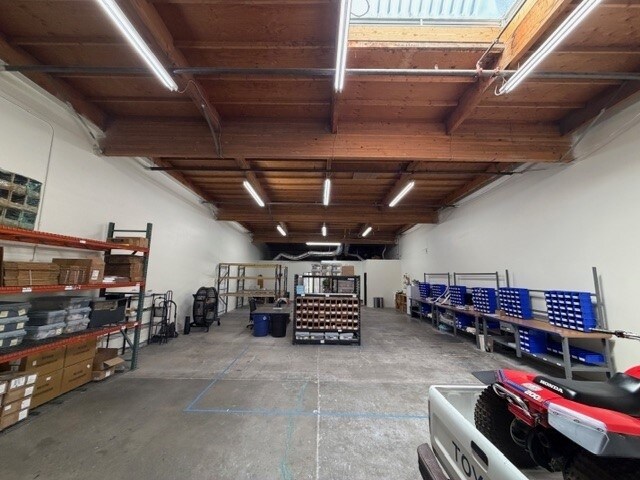 More Photos Of 1386 Poinsettia Ave, Vista Manufacturing For Lease