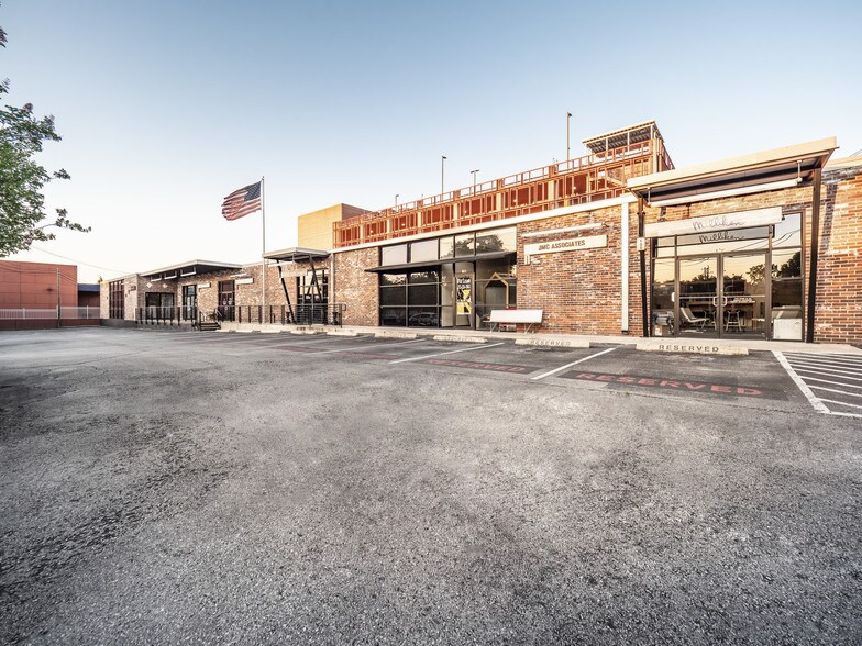 Primary Photo Of 805 Rhode Pl, Houston Loft Creative Space For Lease