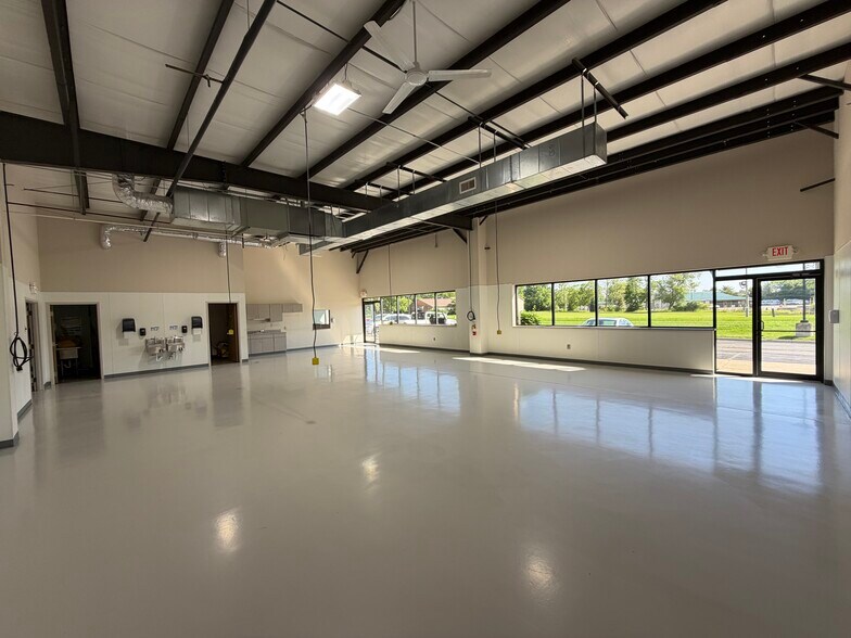 More Photos Of 8205 Estates Pky, Plain City Warehouse For Sale