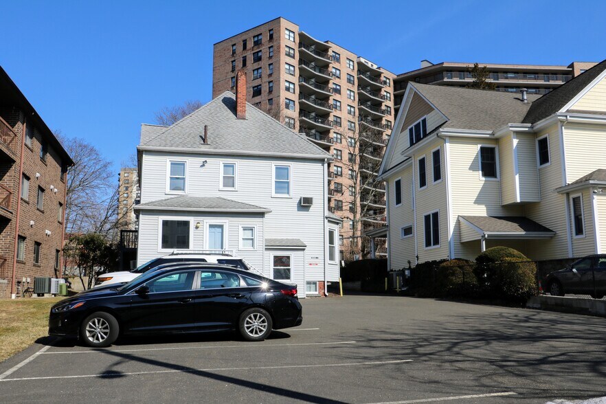 More Photos Of 1480 Bedford St, Stamford Office For Lease