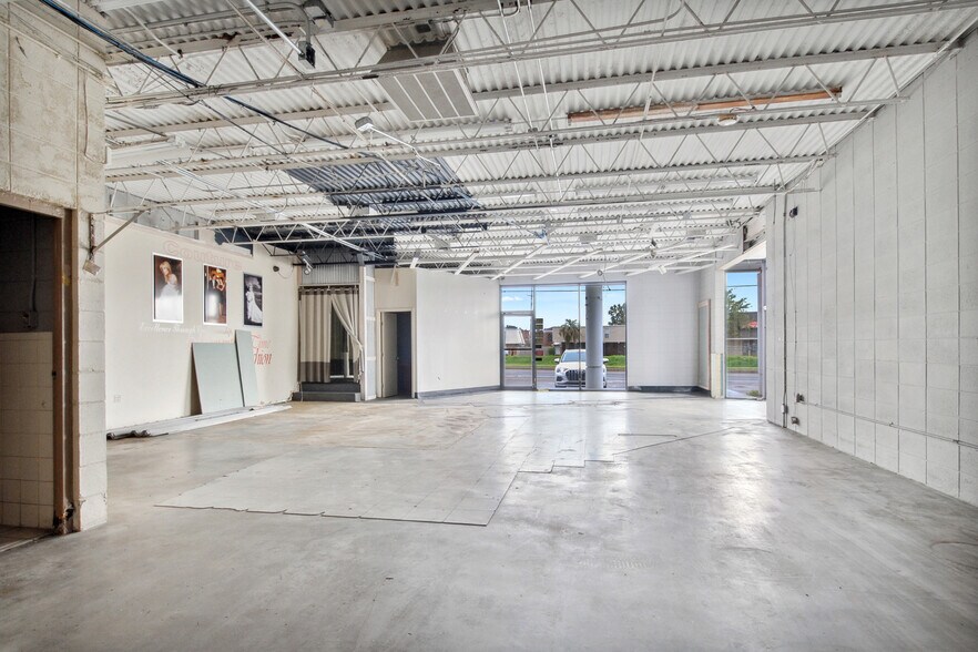 More Photos Of 5038 W Esplanade Ave, Metairie Freestanding For Lease