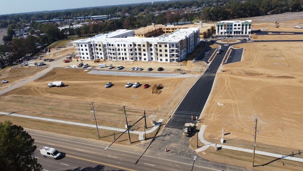 More Photos Of Stage @ Hwy 70, Bartlett Land For Lease
