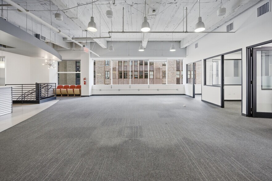 More Photos Of 1619 Walnut St, Philadelphia Office For Lease