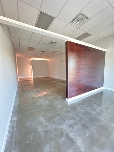 More Photos Of 5911 NW 173rd Dr, Hialeah Office For Lease