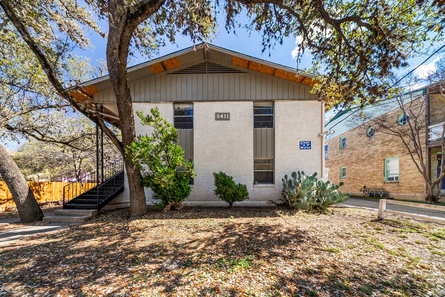 More Photos Of 2411 S 5th St, Austin Apartments For Sale