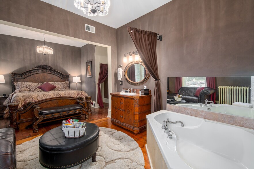 More Photos Of 143 Church Ave, Oshkosh Hospitality For Sale