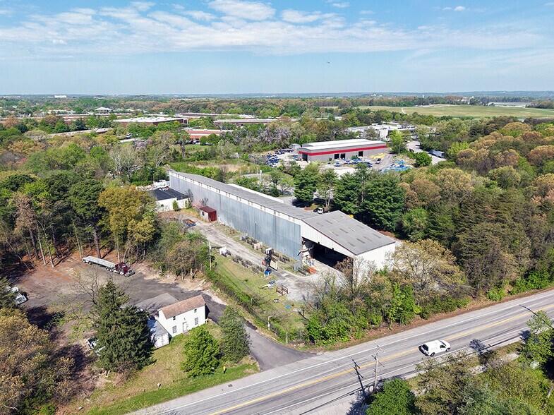 More Photos Of 521 Digiulian Blvd, Glen Burnie Warehouse For Lease