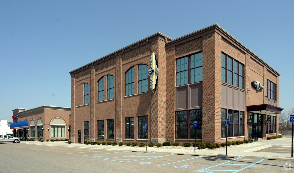 More Photos Of 25750-25780 Novi Rd, Novi Storefront Retail Office For Lease