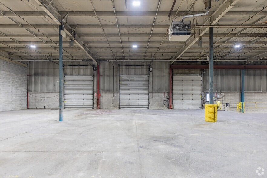 More Photos Of 8069 Lawson Rd, Milton Manufacturing For Lease