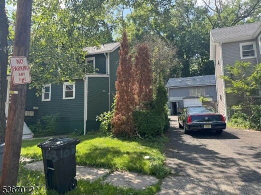 More Photos Of 161 Church St, South Orange Contractor Storage Yard For Sale