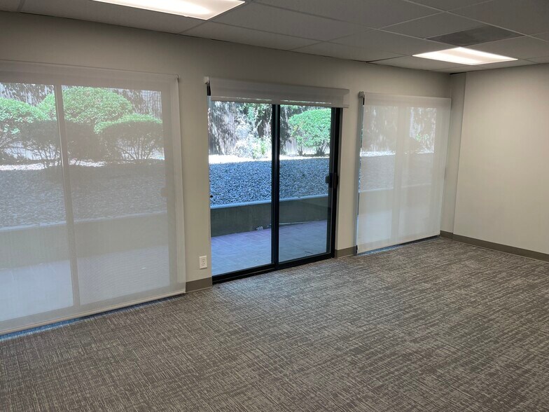 More Photos Of 2755 S Locust St, Denver Office For Lease