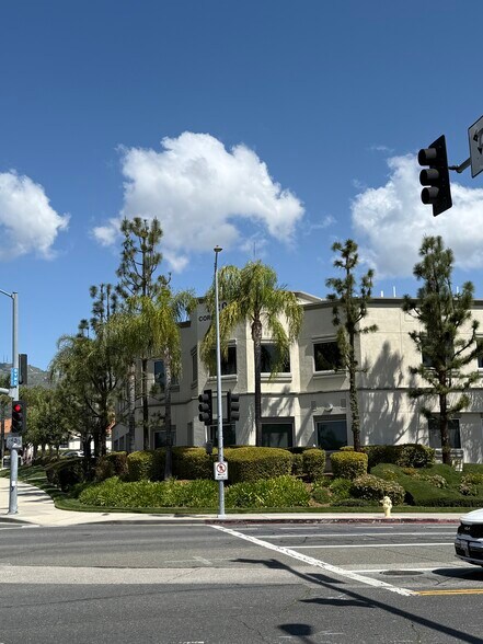 More Photos Of 11200 Corbin Ave, Northridge Office For Lease