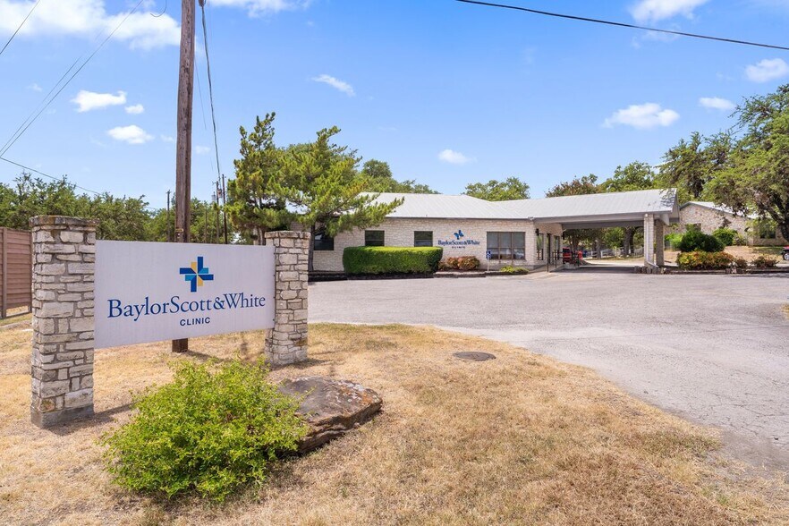 More Photos Of 208 Haley Rd, Johnson City Medical For Sale