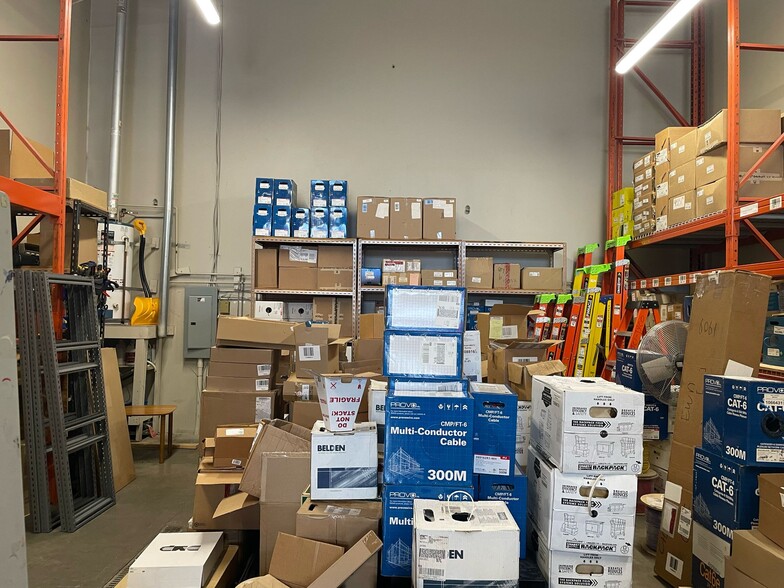 More Photos Of 19889 96th Ave, Langley Warehouse For Lease