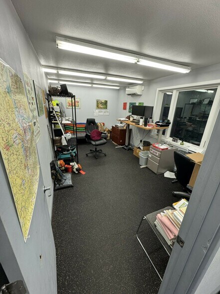 More Photos Of 1515 SW Multnomah Blvd, Portland Office For Sale