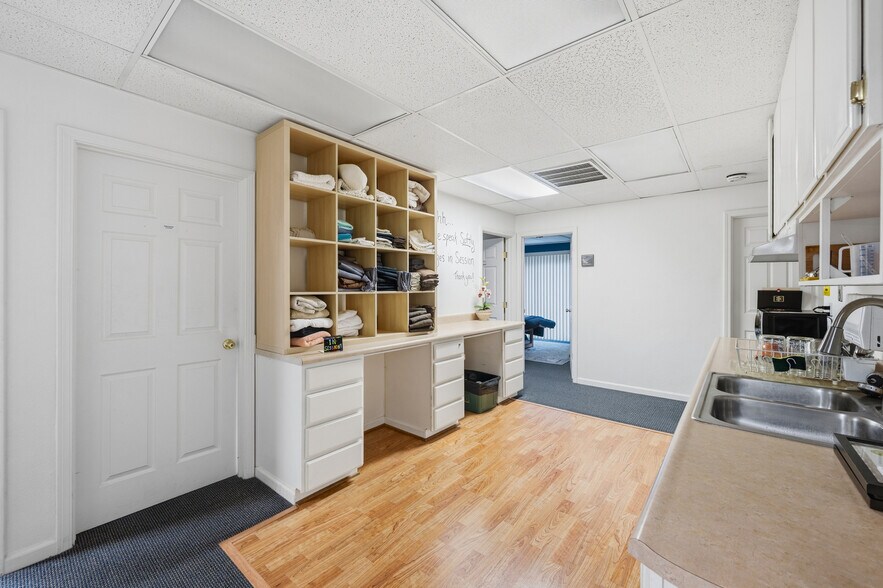 More Photos Of 1097 E Main St, Grass Valley Office For Sale