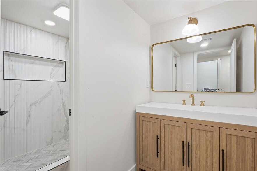 More Photos Of 5067 Alumni Pl, San Diego Multifamily For Sale