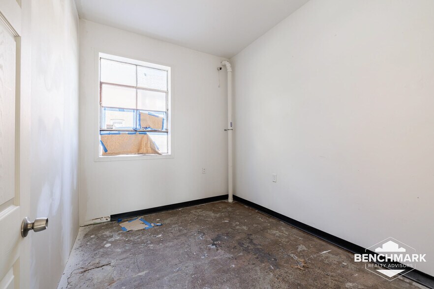 More Photos Of 266-270 Monroe Ave, Rochester Storefront Retail Office For Lease