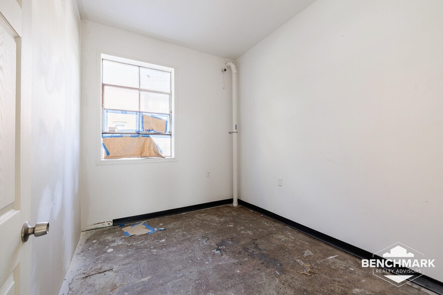 More Photos Of 266-270 Monroe Ave, Rochester Storefront Retail Office For Lease