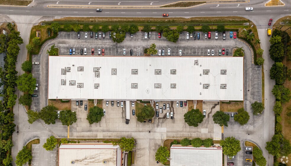 More Photos Of 12821 Starkey Rd, Largo Light Distribution For Lease