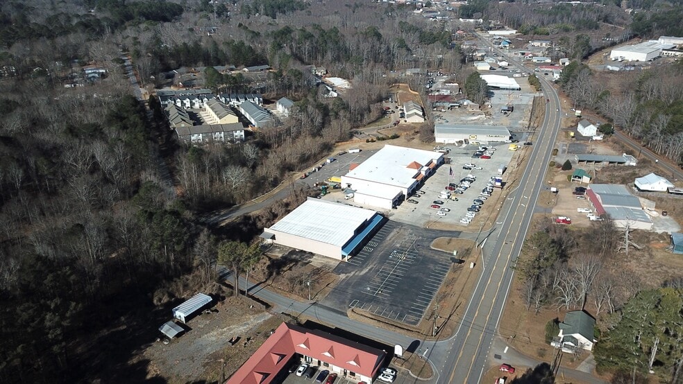 More Photos Of 970 E Church St, Jasper Freestanding For Sale