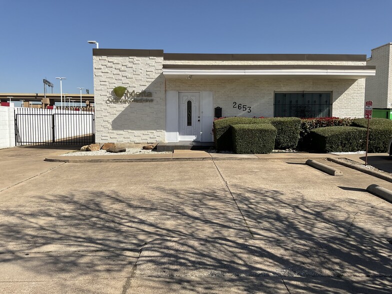 Primary Photo Of 2653 Tarna Dr, Dallas Office For Lease