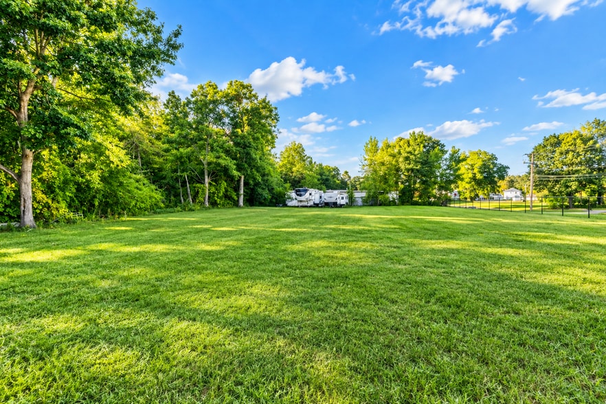More Photos Of 21 Mainline Dr, Westfield Warehouse For Sale